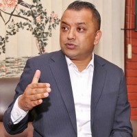 देउवालाई गगनको प्रश्न : कक्षा १२ को परीक्षामात्रै स्थगित किन ?