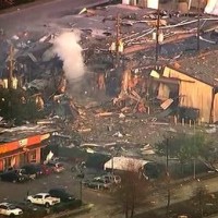      Large explosion in Houston : police   