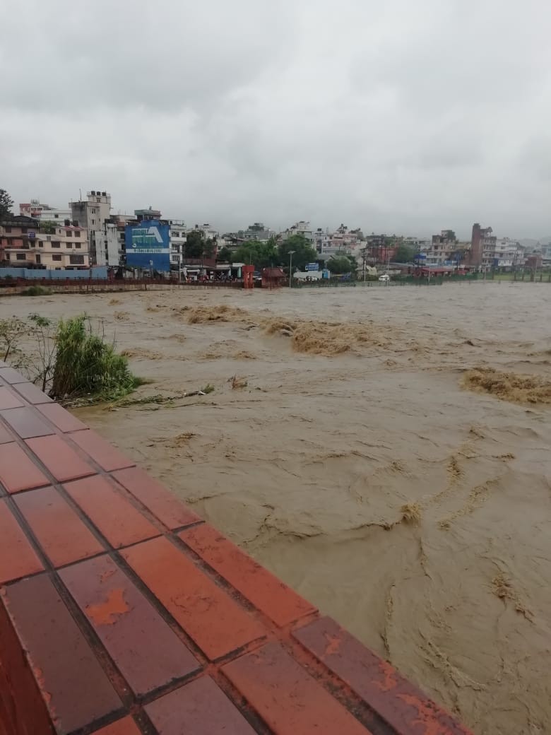 निरन्तरको वर्षाले देशभर बाढ़ी र पहिरो जनजीवन अस्तव्यस्त,