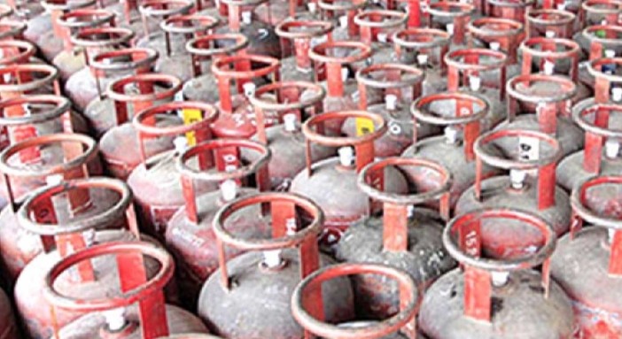 एलपी ग्यास आयात हुन नसक्दा नेपाली बजारमा आपूर्ति असहज,