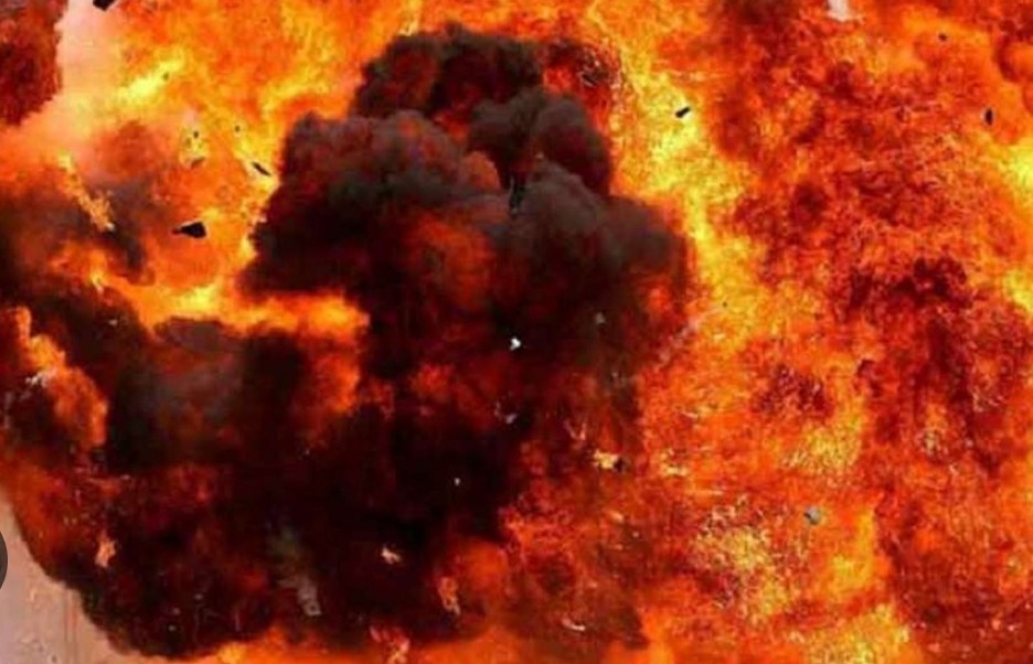 नेपालगंजको एक इलेक्ट्रोनिक पसलमा भीषण आग लागि करोडौको सामान जलेर नष्ट