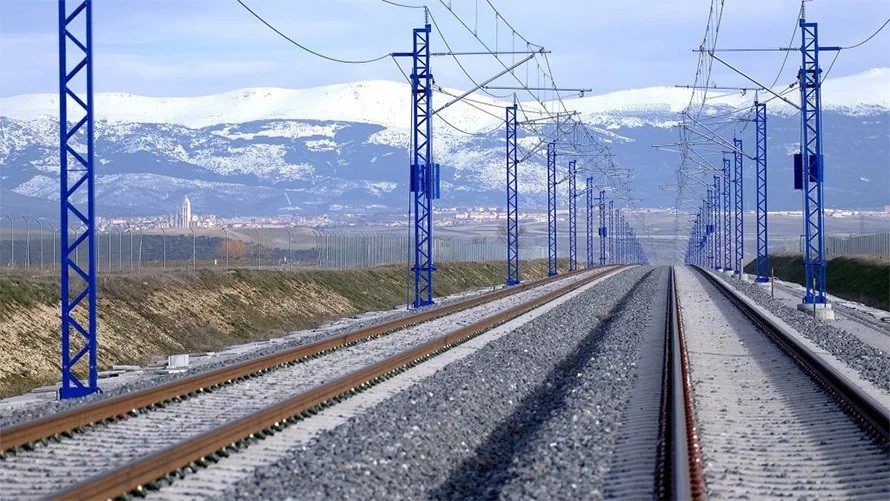 विद्युतीय रेलमार्गको ट्रयाक निर्माण कार्यले गति लिँदै 