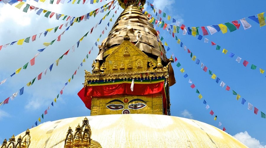 बुद्धजयन्तीका लागि सजाइयो स्वयम्भूनाथ मन्दिर,